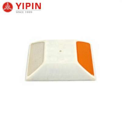 YIPIN durable plastic reflector road stud